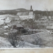Jarn� pohled p�es b�v.pap�rnu na kl�ter i budovy napravo