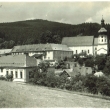 Pohled na klter a kolu-stejn hel jako 20 let dve s etnkem, ale srovnnm jsou patrn rozdly v pstavbch kltera a zalesnn, kolem r. 1916